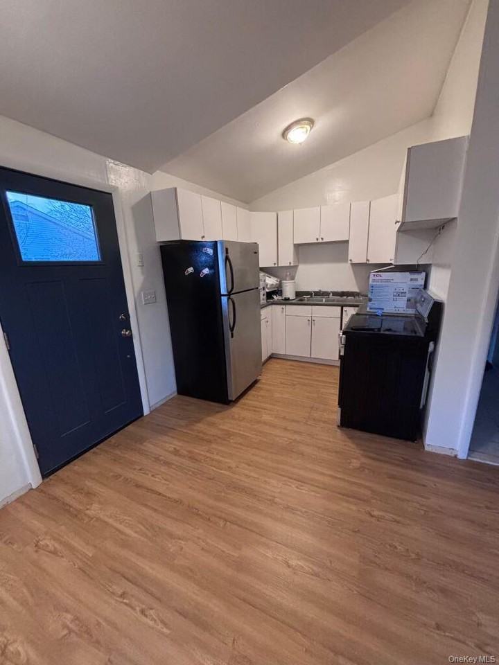 100 Engelke St - Photo 2 of 3