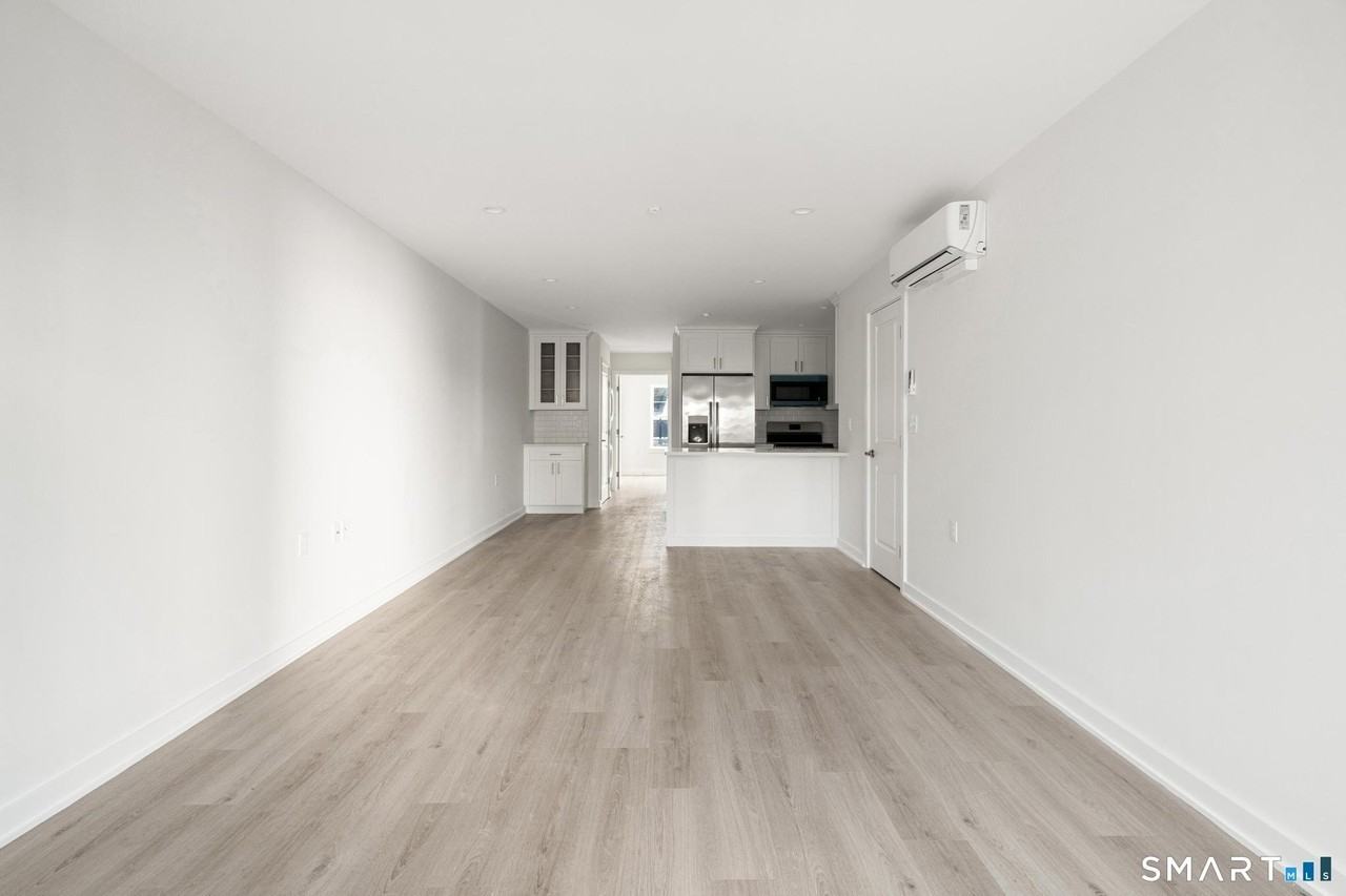 29 Village Rd Unit B #B - Photo 3 of 16