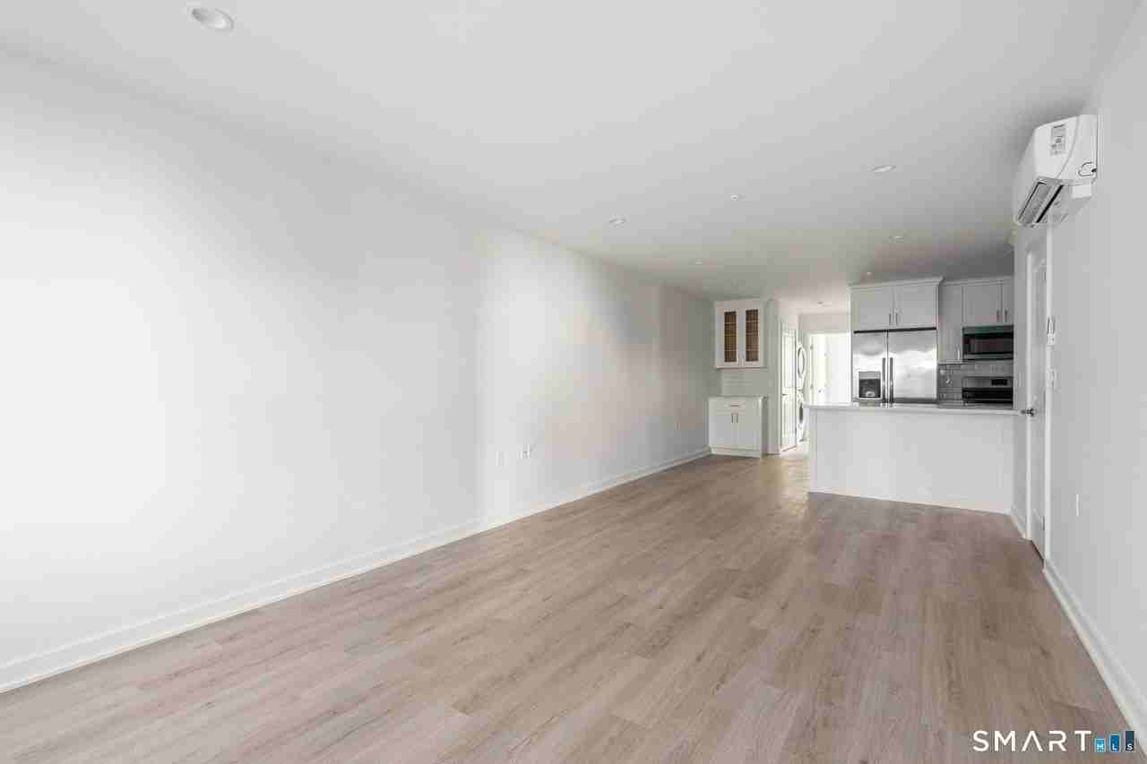 29 Village Rd Unit B #B - Photo 5 of 16