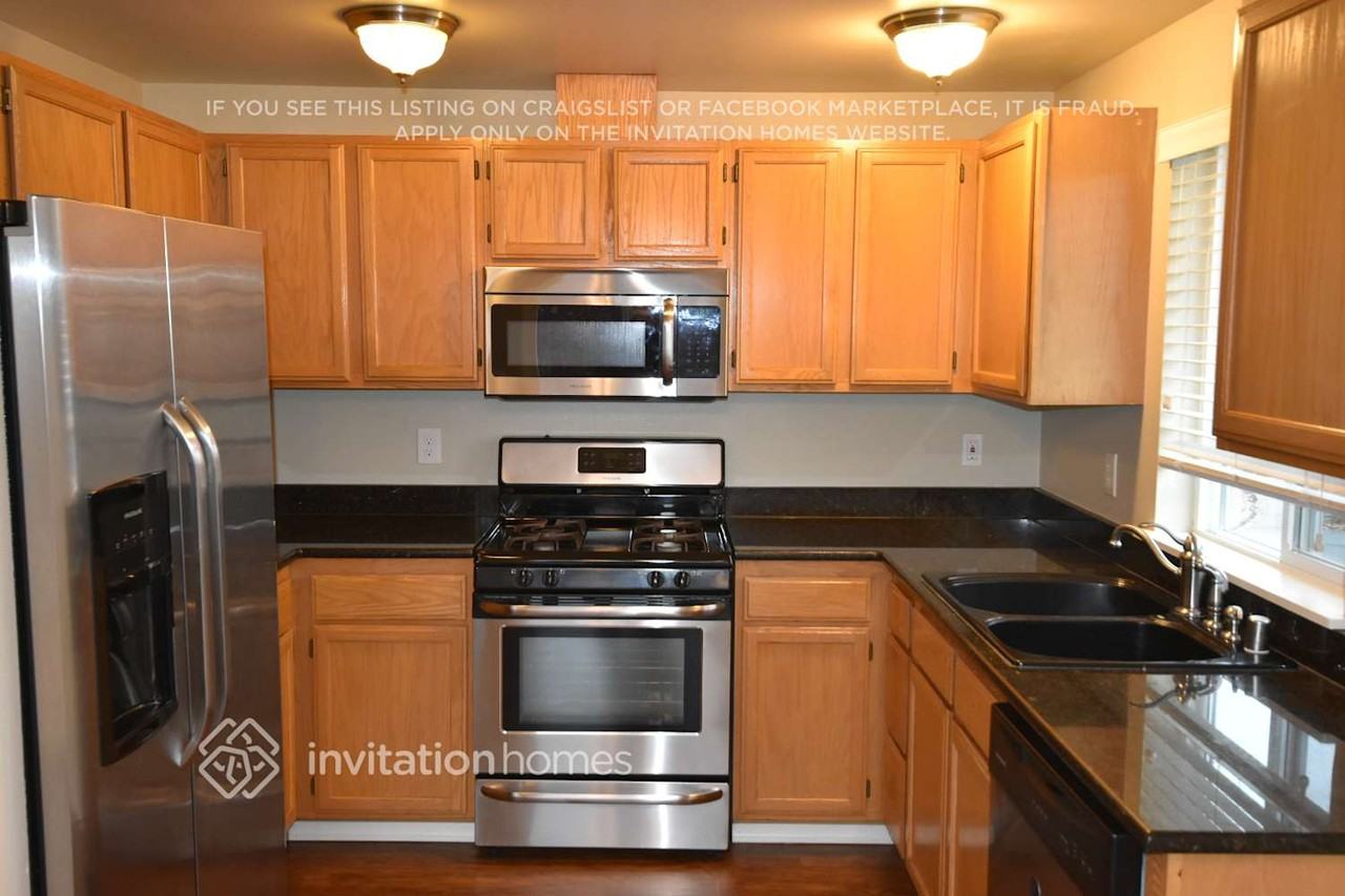 14906 43rd Dr Ne - Photo 3 of 12