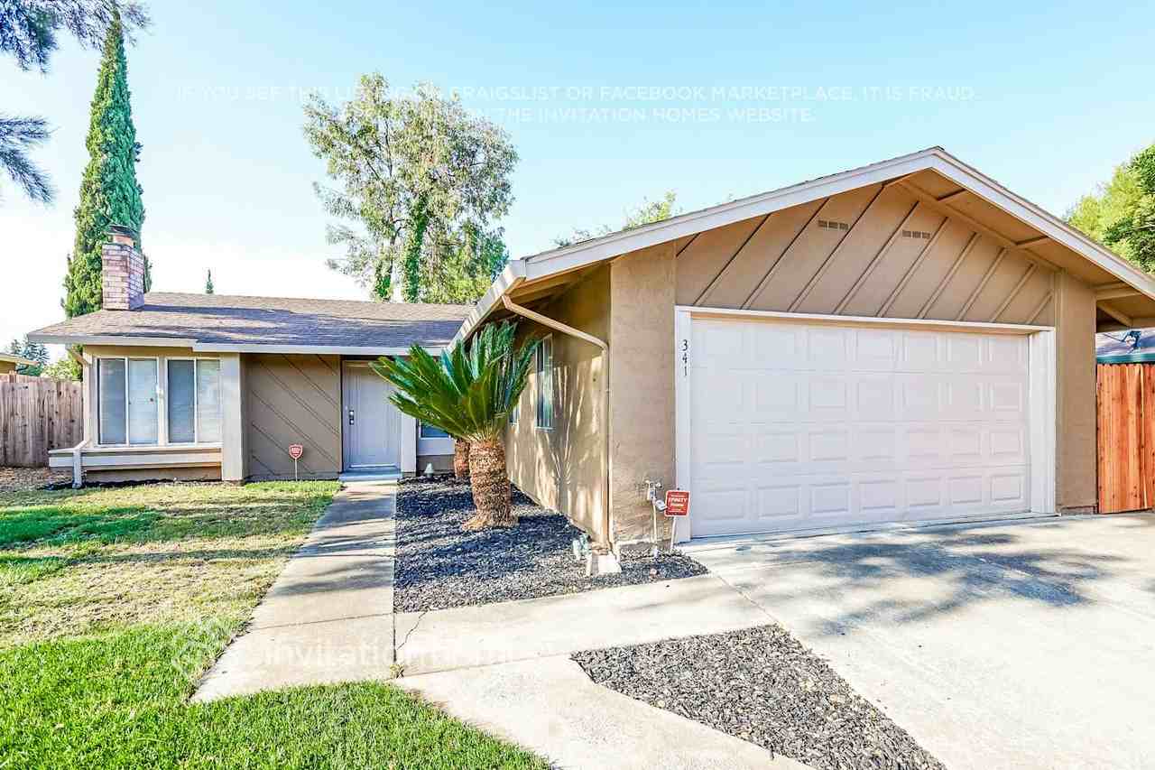 341 Amber Ave - Photo 3 of 21