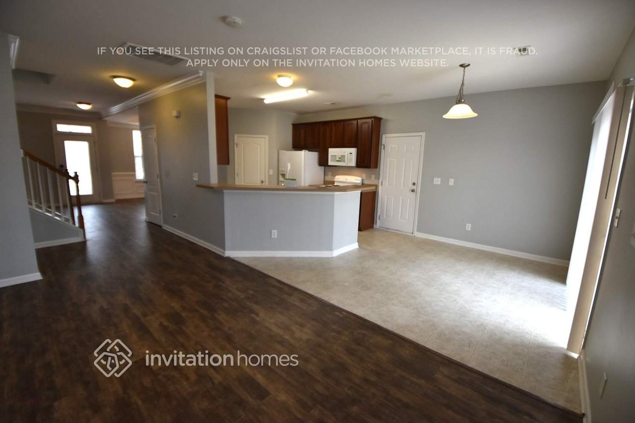 14717 Lyon Hill Ln - Photo 5 of 13