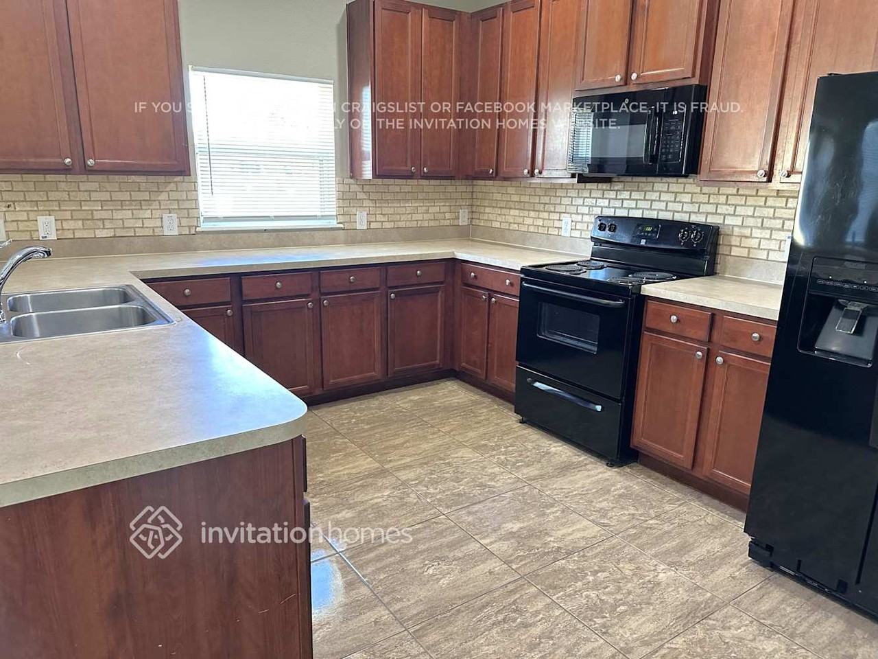 1734 Bonita Bluff Ct - Photo 7 of 18