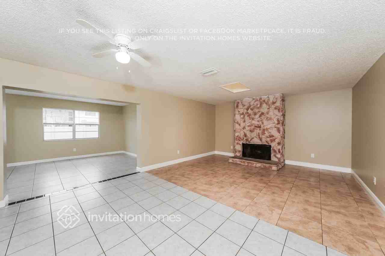 3481 Chickasaw Cir - Photo 3 of 17