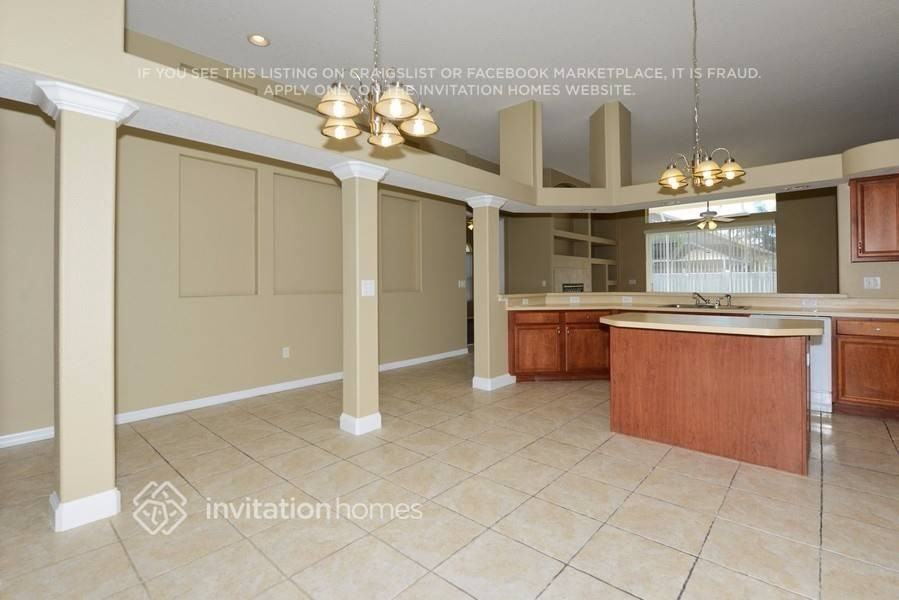 18421 Eastwyck Dr - Photo 5 of 17