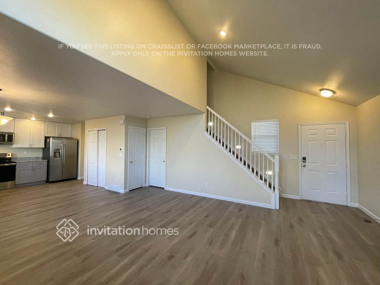 5255 Butterfield Dr - Photo 6 of 27