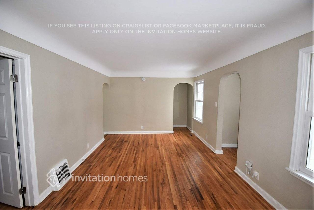 1612 Saint Albans St N - Photo 4 of 18