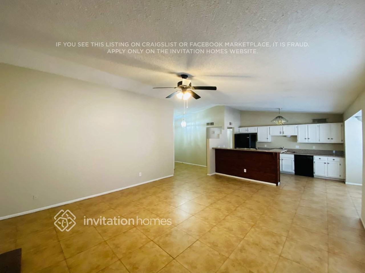 2323 N Evergreen St - Photo 4 of 18