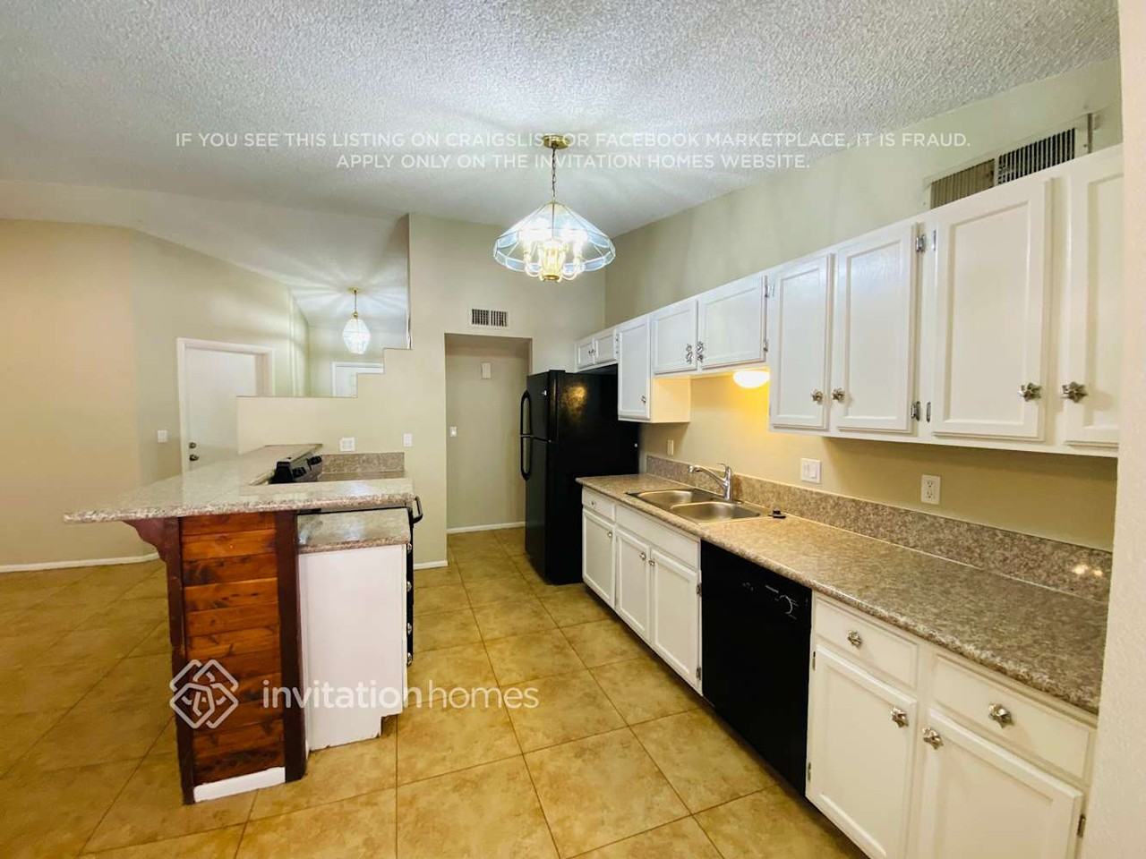 2323 N Evergreen St - Photo 5 of 18