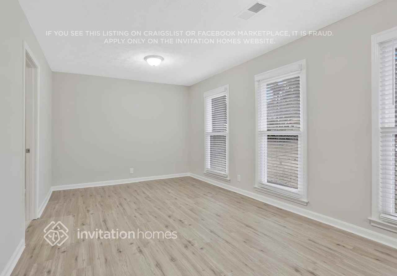 4231 Westminster Dr - Photo 6 of 25