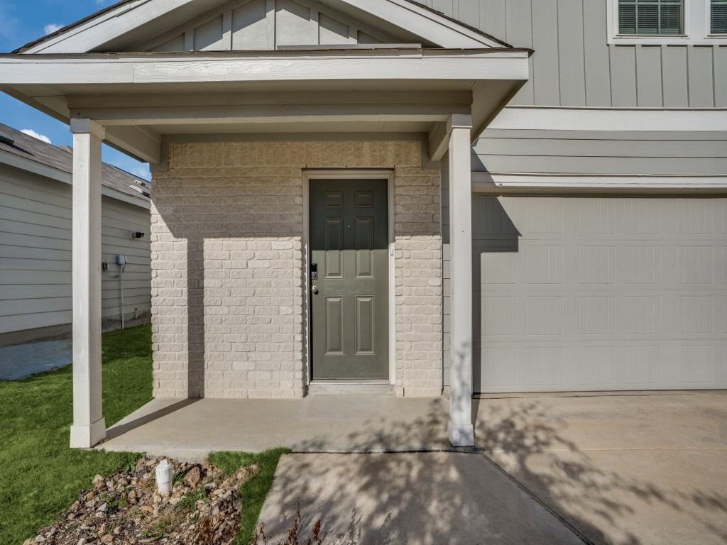 9011 Mccoy Pass - Photo 4 of 14