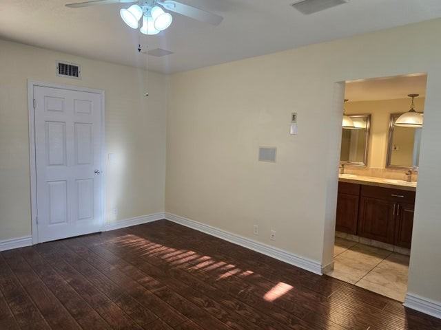 12661 Westhampton Circle - Photo 5 of 8