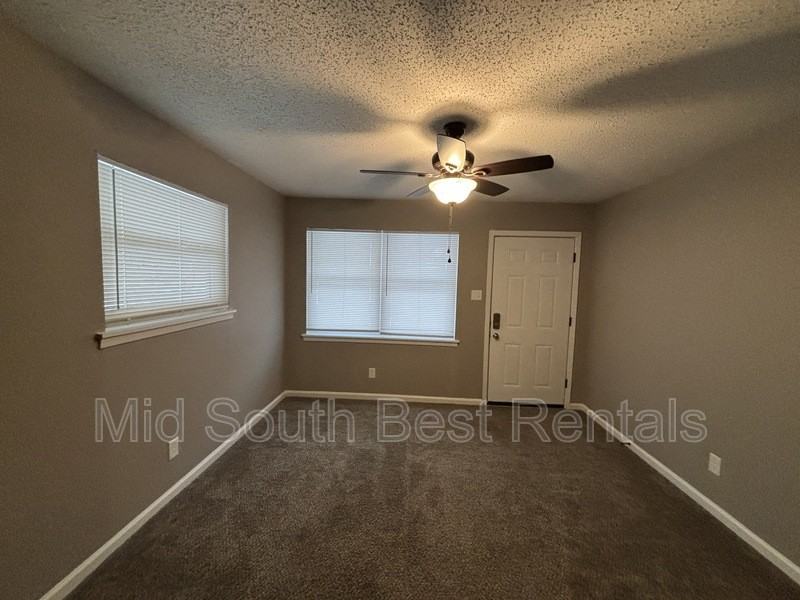 908 Virginia Cir - Photo 3 of 13