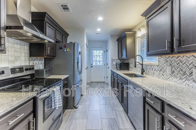 1202 Spring St - Photo 7 of 15