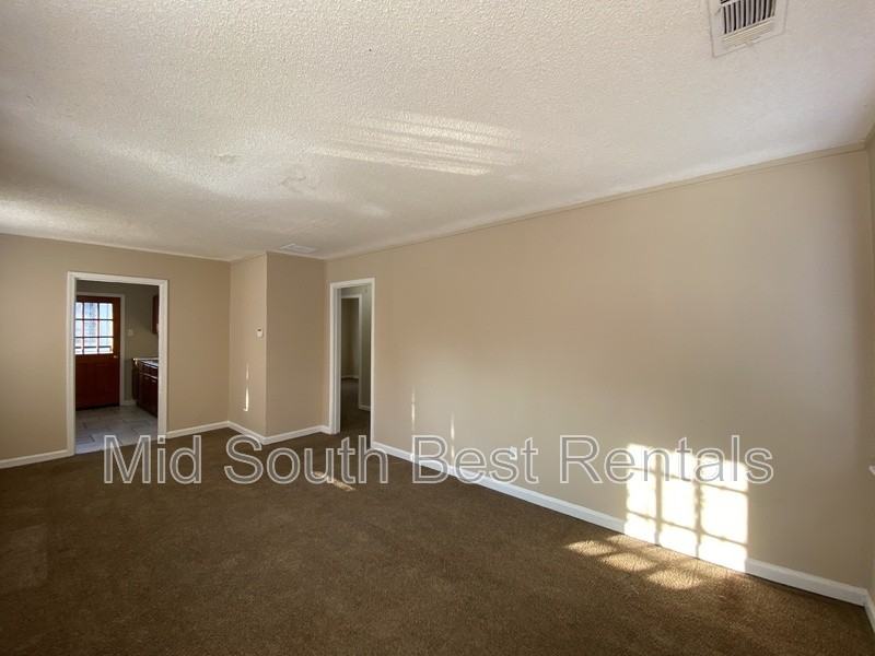 3161 Hilda St - Photo 5 of 13