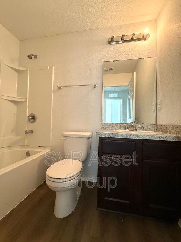 3067 Harbison St - Photo 5 of 15