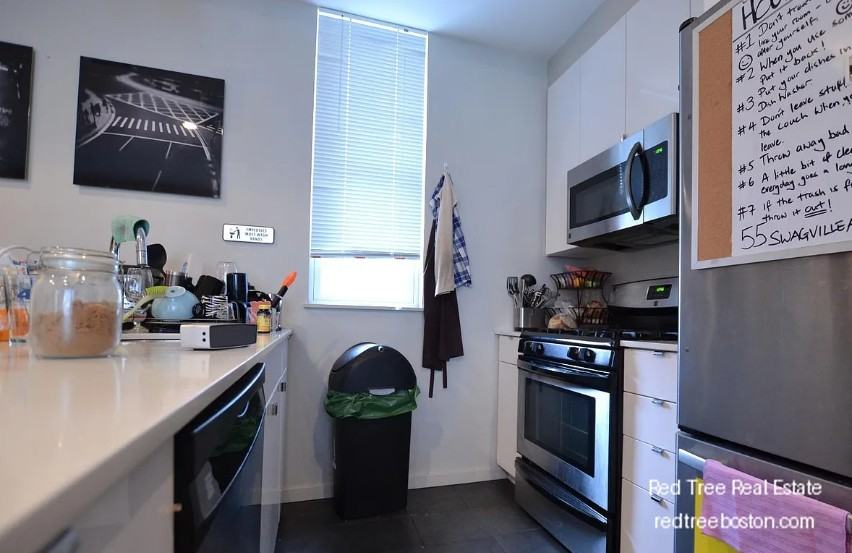 53 Glenville Ave - Photo 4 of 16