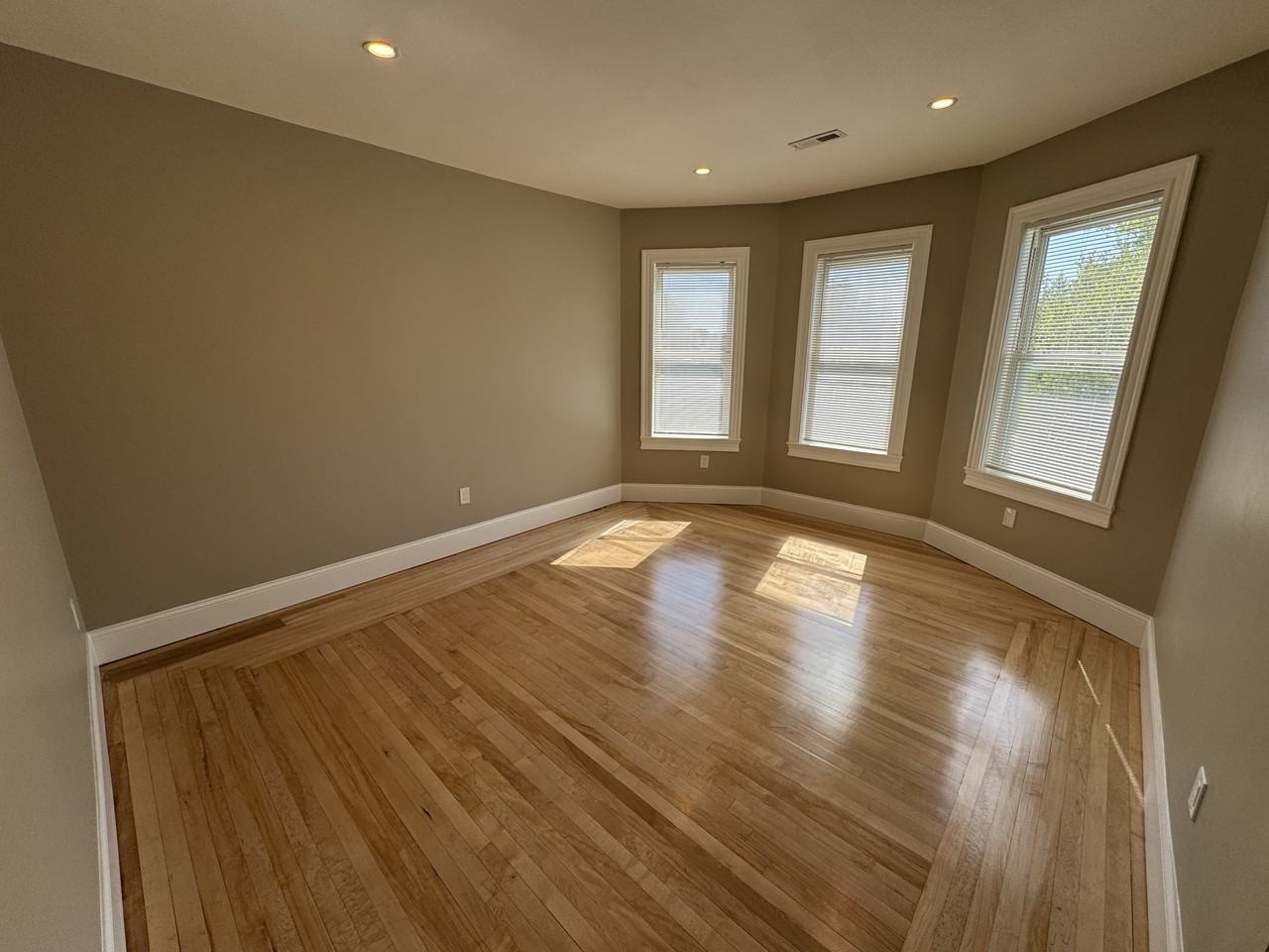 29 Cameron Ave #3 - Photo 3 of 41