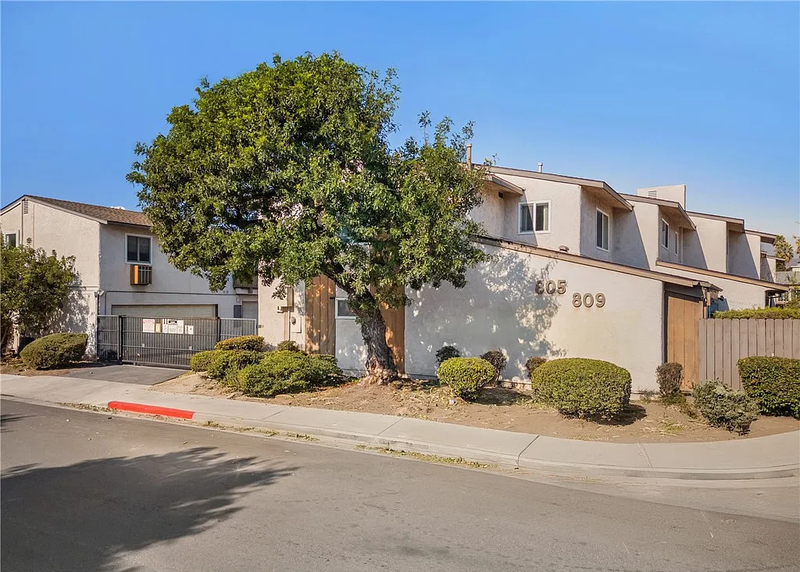 809 E Acacia Ave #E - Photo 2 of 22