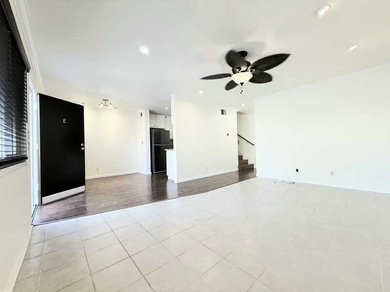 809 E Acacia Ave #E - Photo 5 of 22