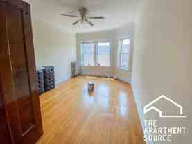 2204 W Foster Ave #3 - Photo 1 of 1