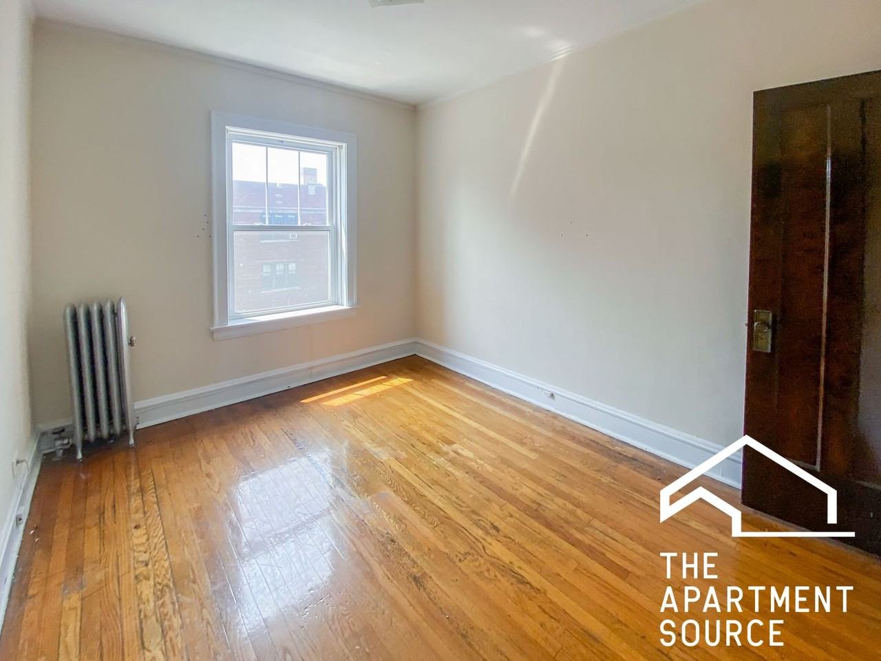 2204 W Foster Ave #3 - Photo 6 of 13