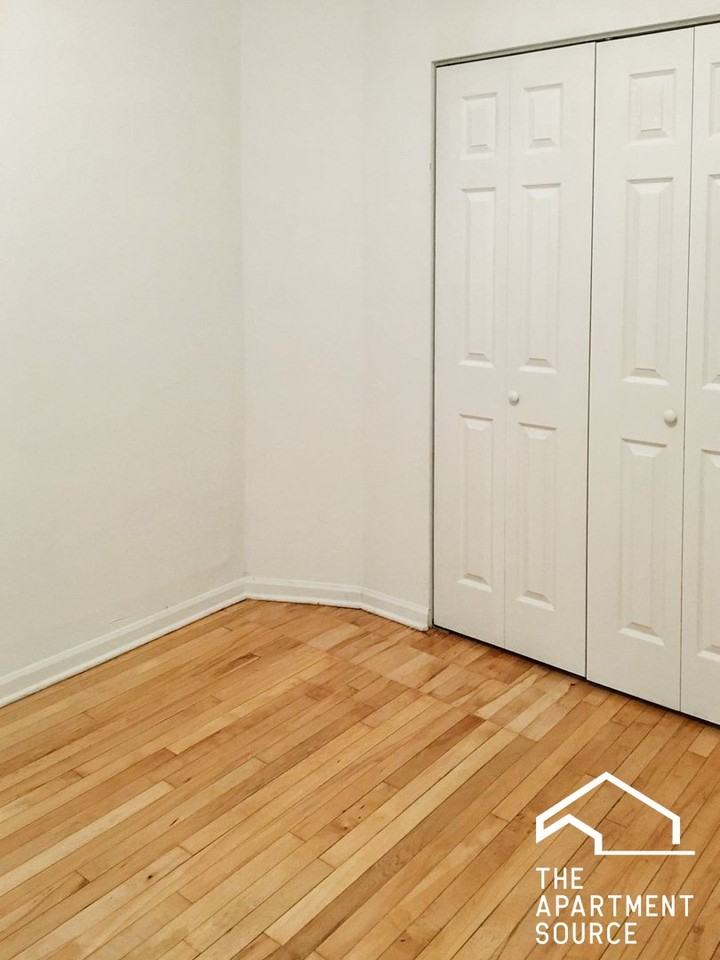 1942 W Winona St #2 - Photo 6 of 10