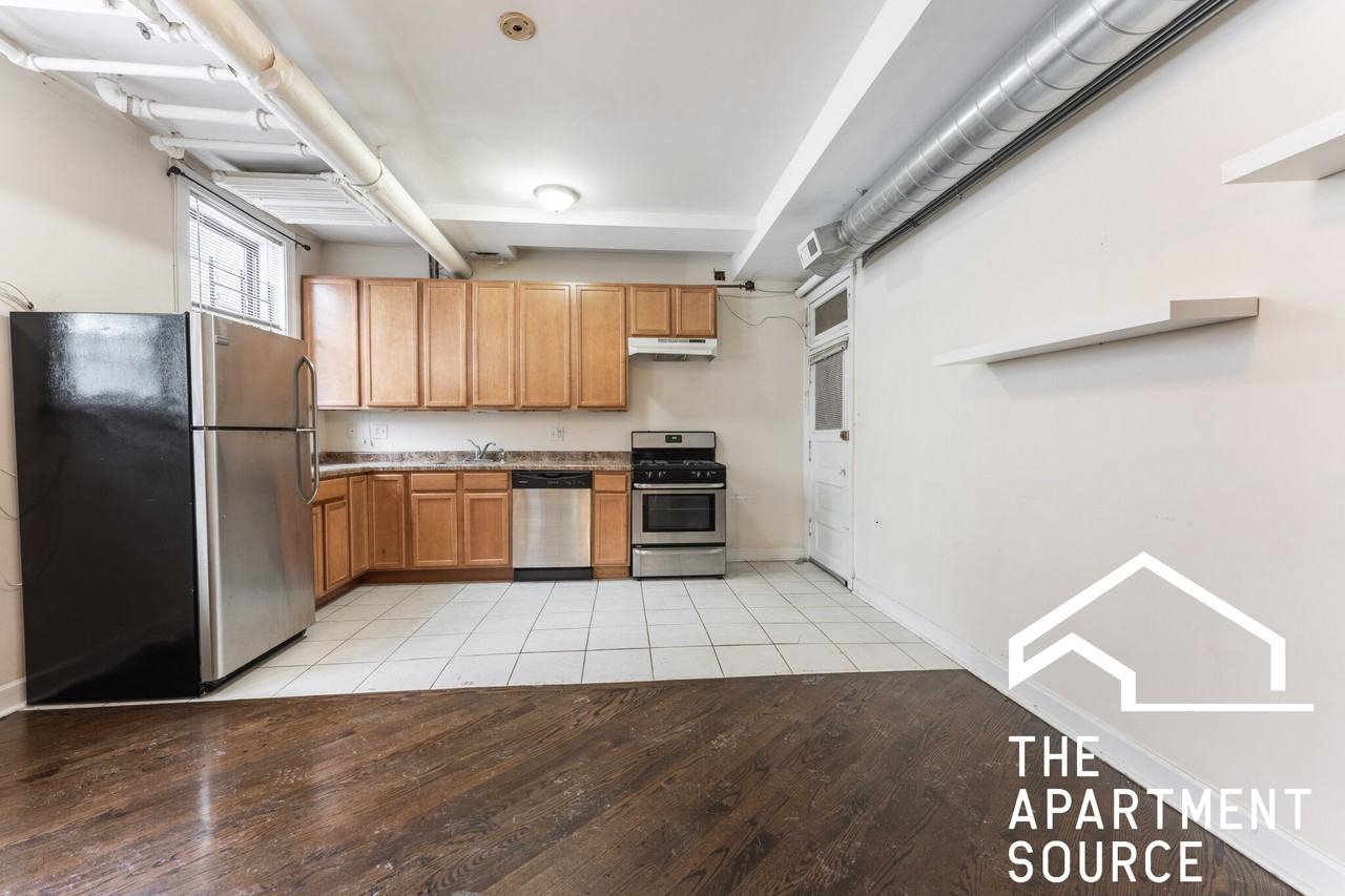 3325 N Lakewood Ave #GDN - Photo 3 of 9