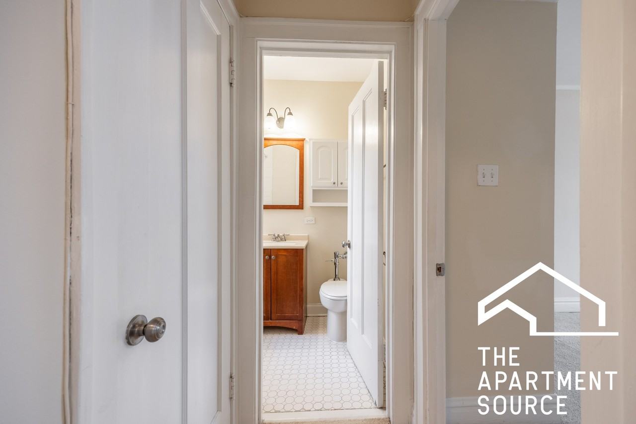 7212 Jackson Blvd #2E - Photo 5 of 12