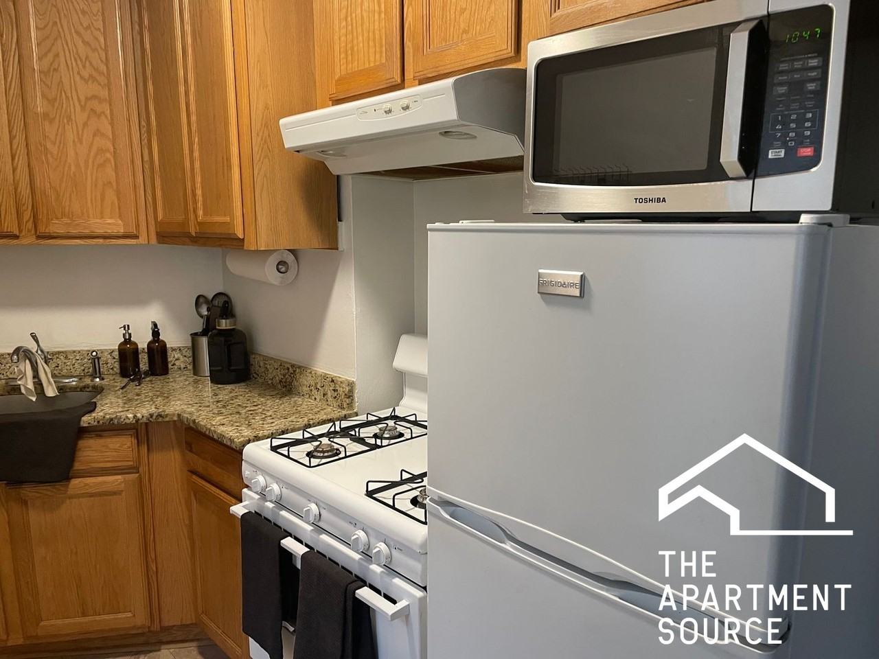 18 E Northwest Hwy #3 - Photo 2 of 11