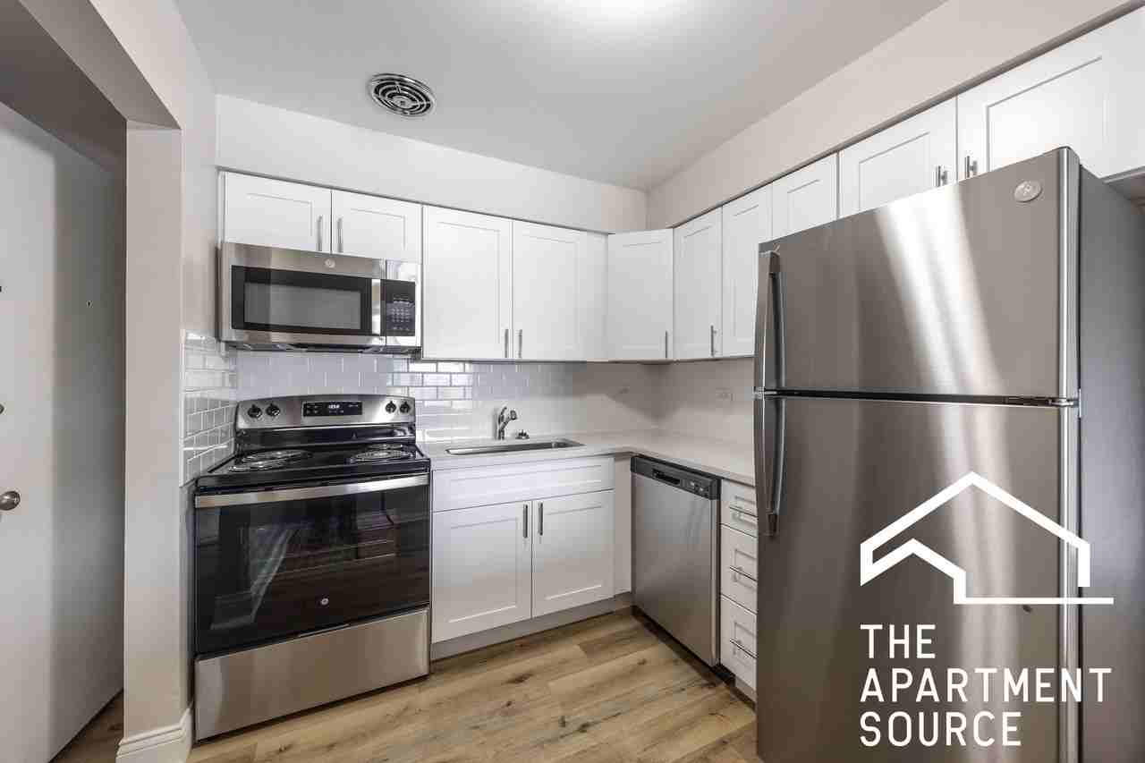 110 N Kenilworth Ave #4E - Photo 2 of 21