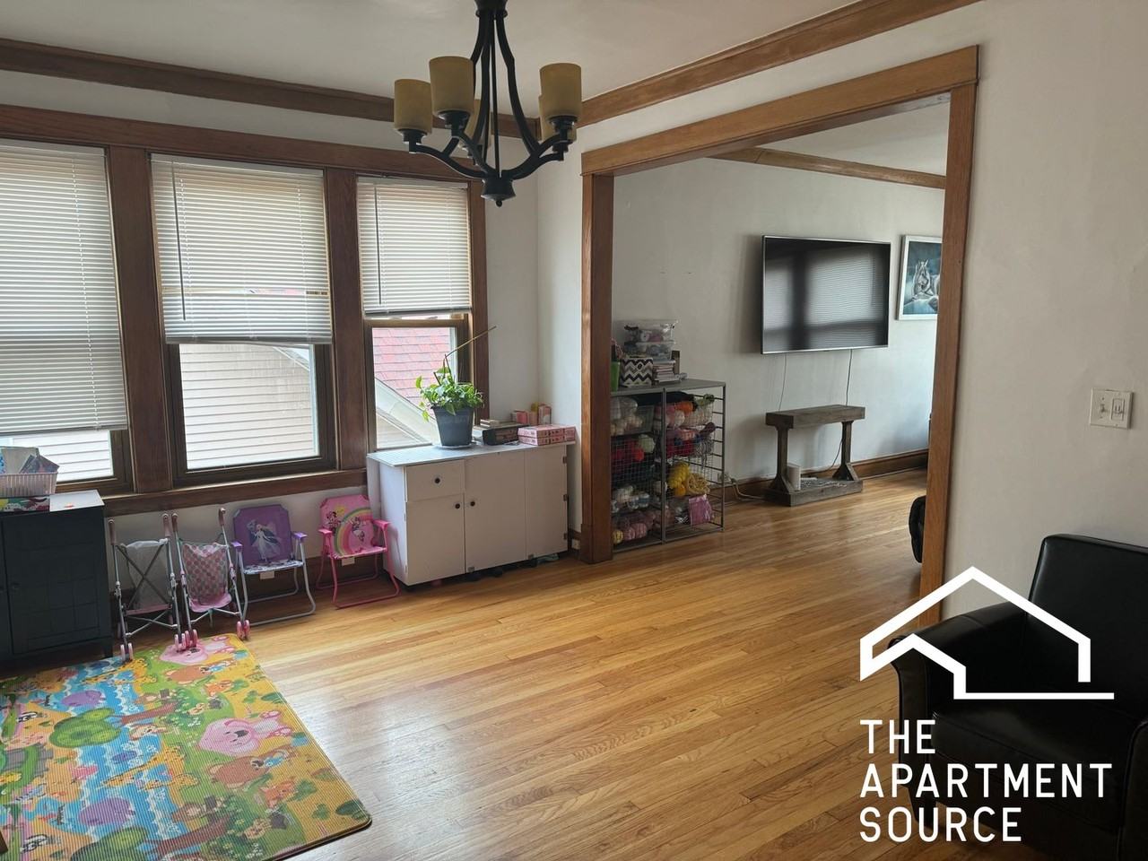 5219 W Cuyler Ave #2W - Photo 6 of 10