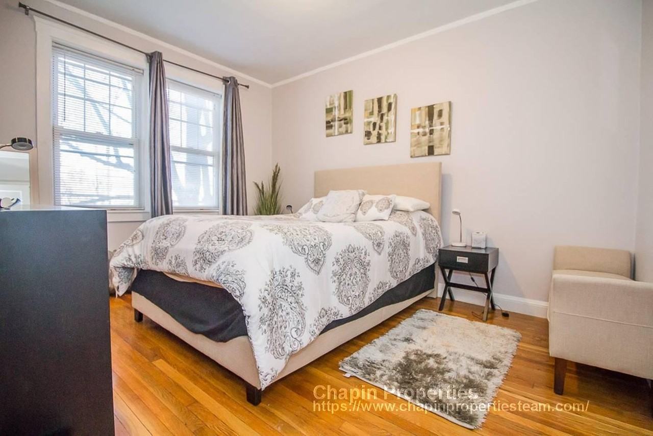 179 Kent St #3 - Photo 2 of 8