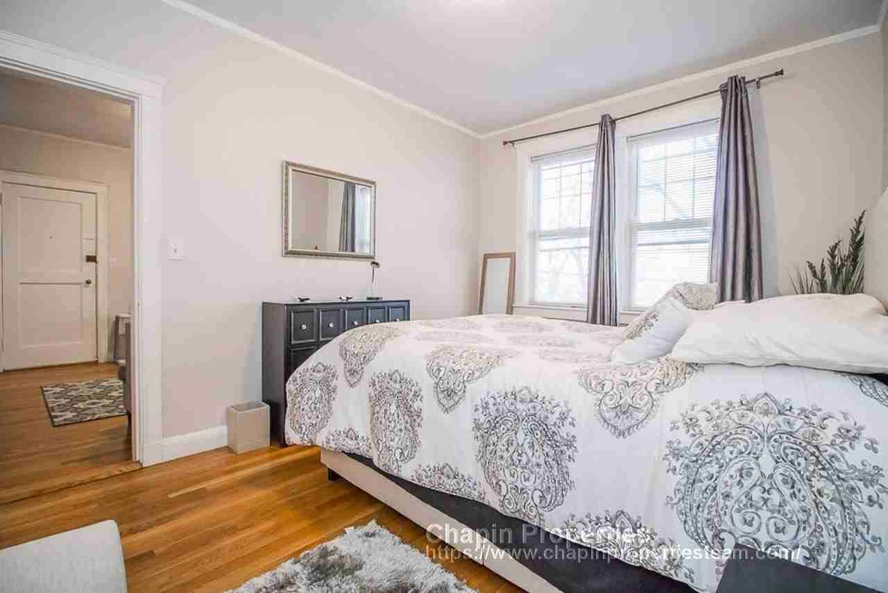 179 Kent St #3 - Photo 3 of 8