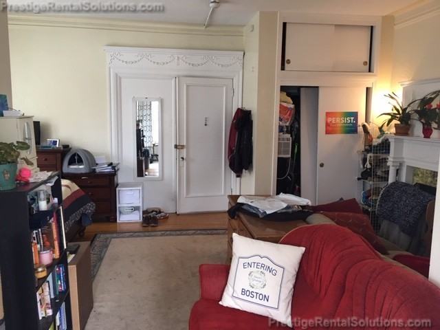 Ridgemont St #1A - Photo 2 of 10