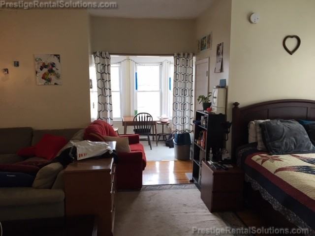 Ridgemont St #1A - Photo 3 of 10