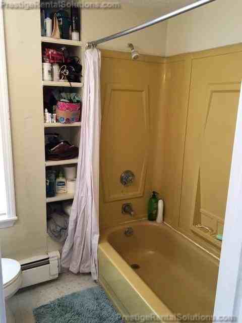 Ridgemont St #1A - Photo 7 of 10