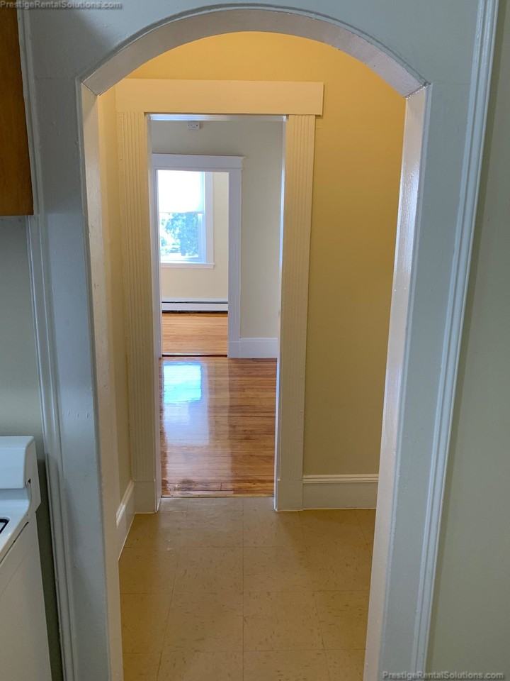 Empire St #6 - Photo 4 of 13