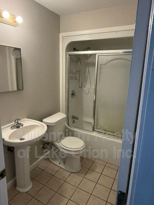 176 W Princeton Ave - Photo 7 of 13