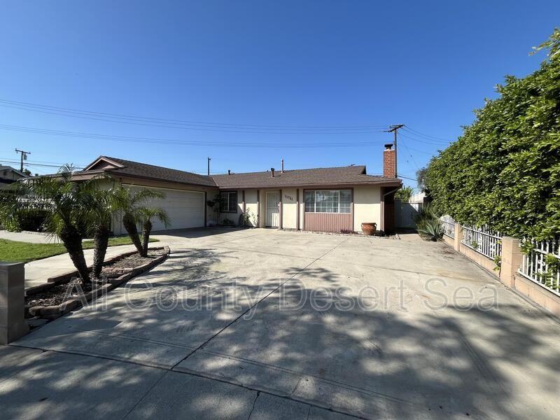 11751 Emerald St - Photo 2 of 26