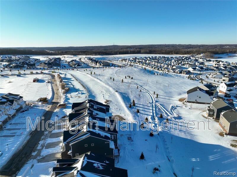 1434 Superior Dr - Photo 3 of 29