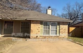 423 Claire Ct - Photo 1 of 1