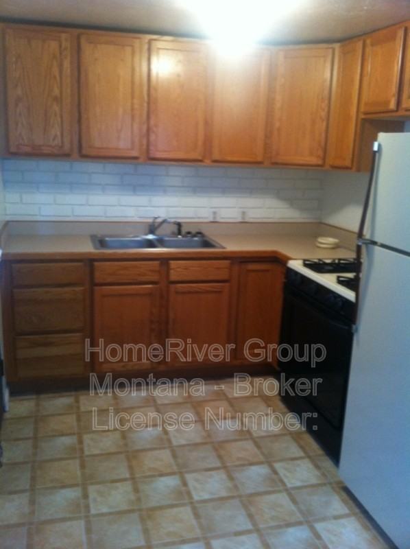 705 Minnesota Ave #C - Photo 2 of 10