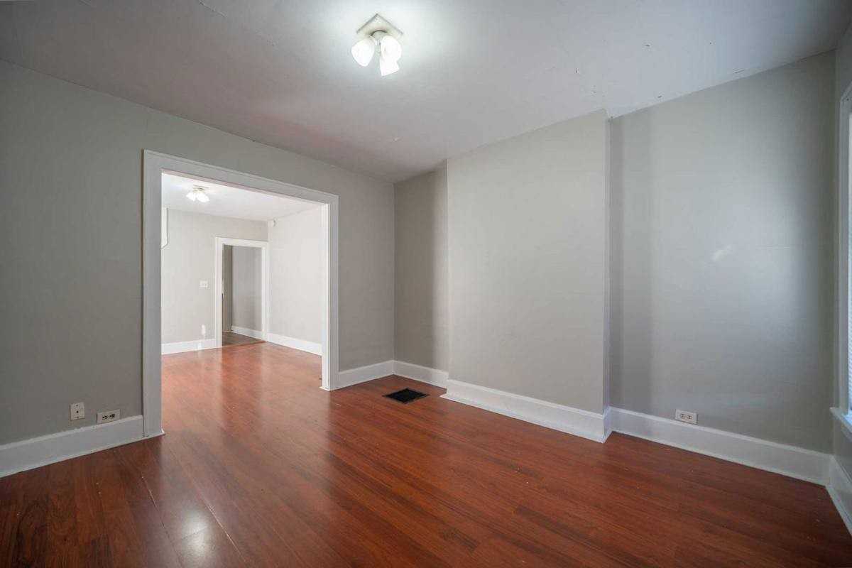 1451 N 6th St - Photo 3 of 10