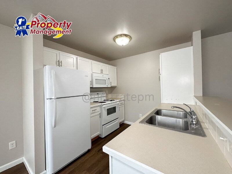 10146 W Garverdale Ln #102 - Photo 5 of 20