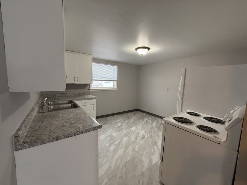 2205 S 10th St - Photo 3 of 10