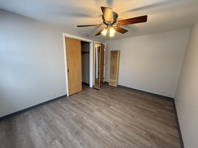 2205 S 10th St - Photo 6 of 10