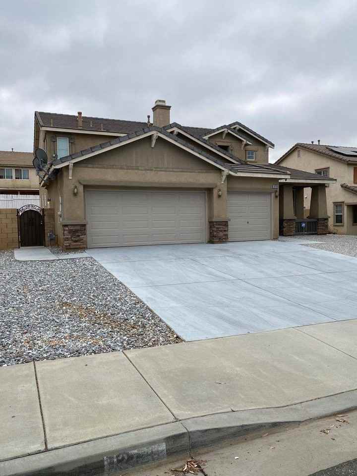 12720 Lasselle St - Photo 2 of 10