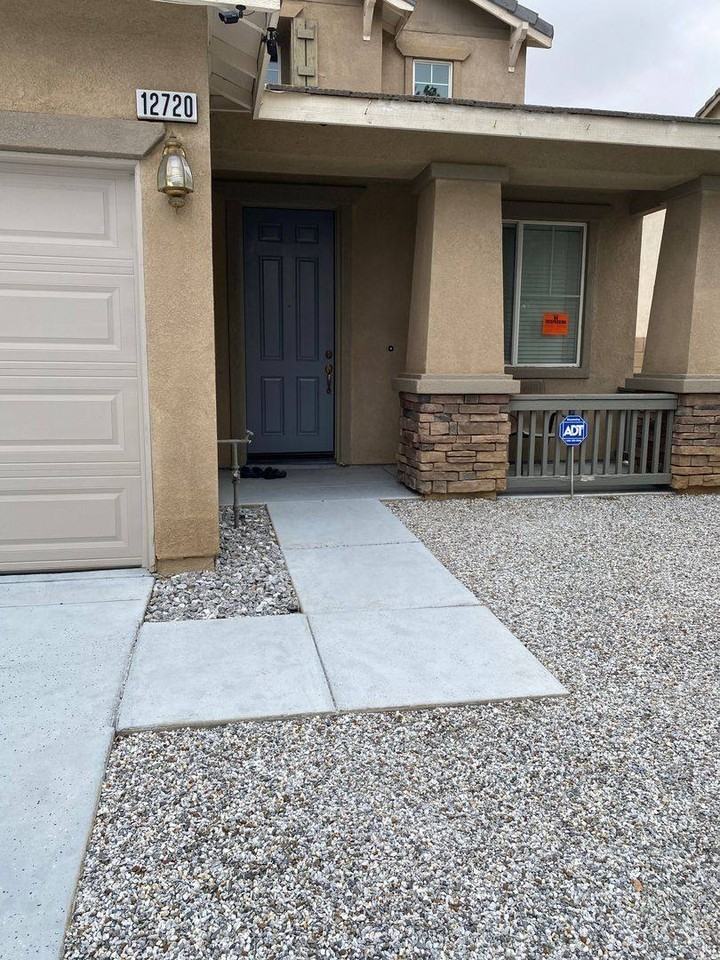 12720 Lasselle St - Photo 3 of 10