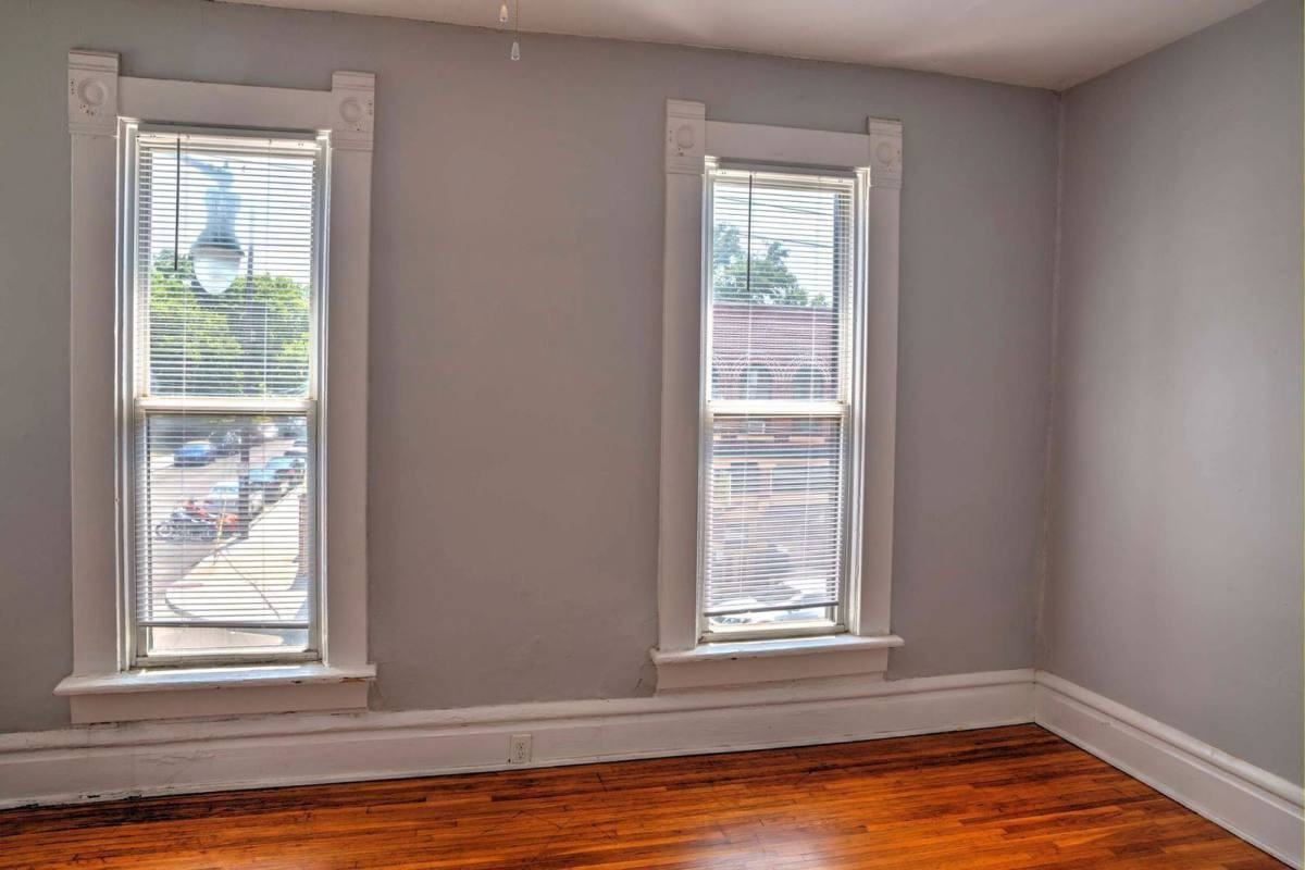 246 1 2 W 5th Ave #F - Photo 7 of 8